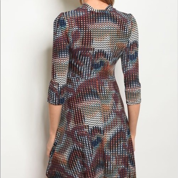 Beautiful 3/4 Sleeve Multicolor Dress - Picture 2 of 5